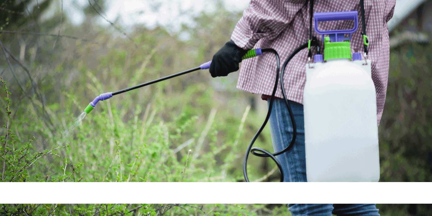 how far will a backpack sprayer spray