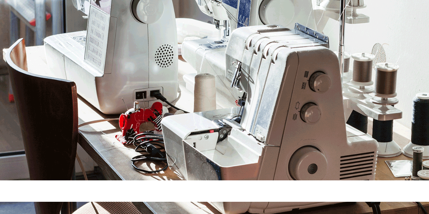 what is a serger sewing machine