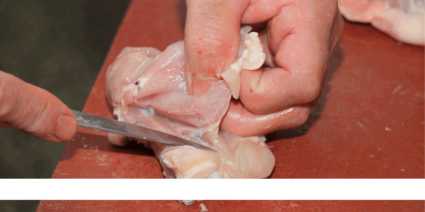 how do you cut chicken with fork and knife