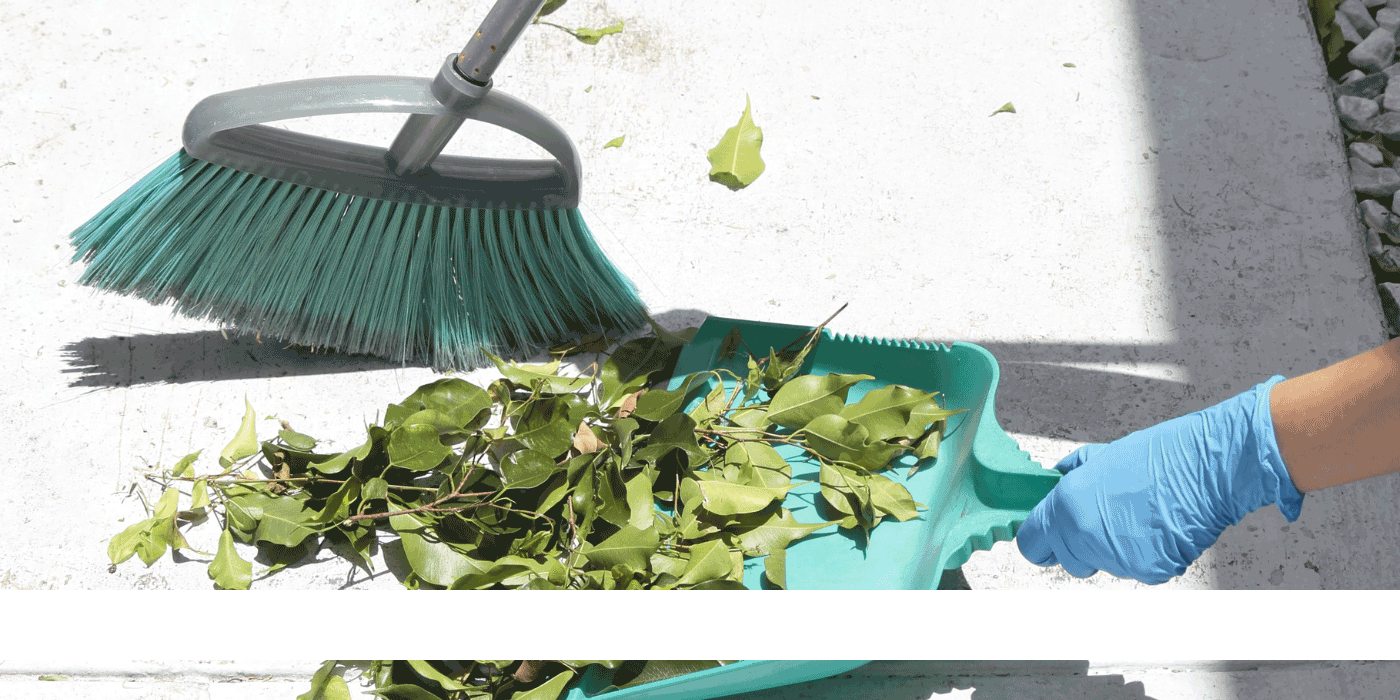 how to use a dust pan
