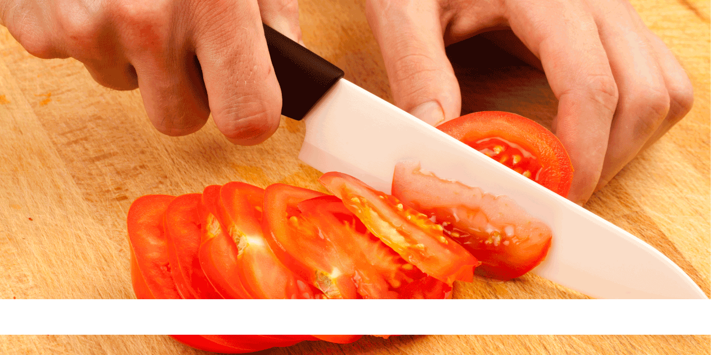 knife to cut tomatoes