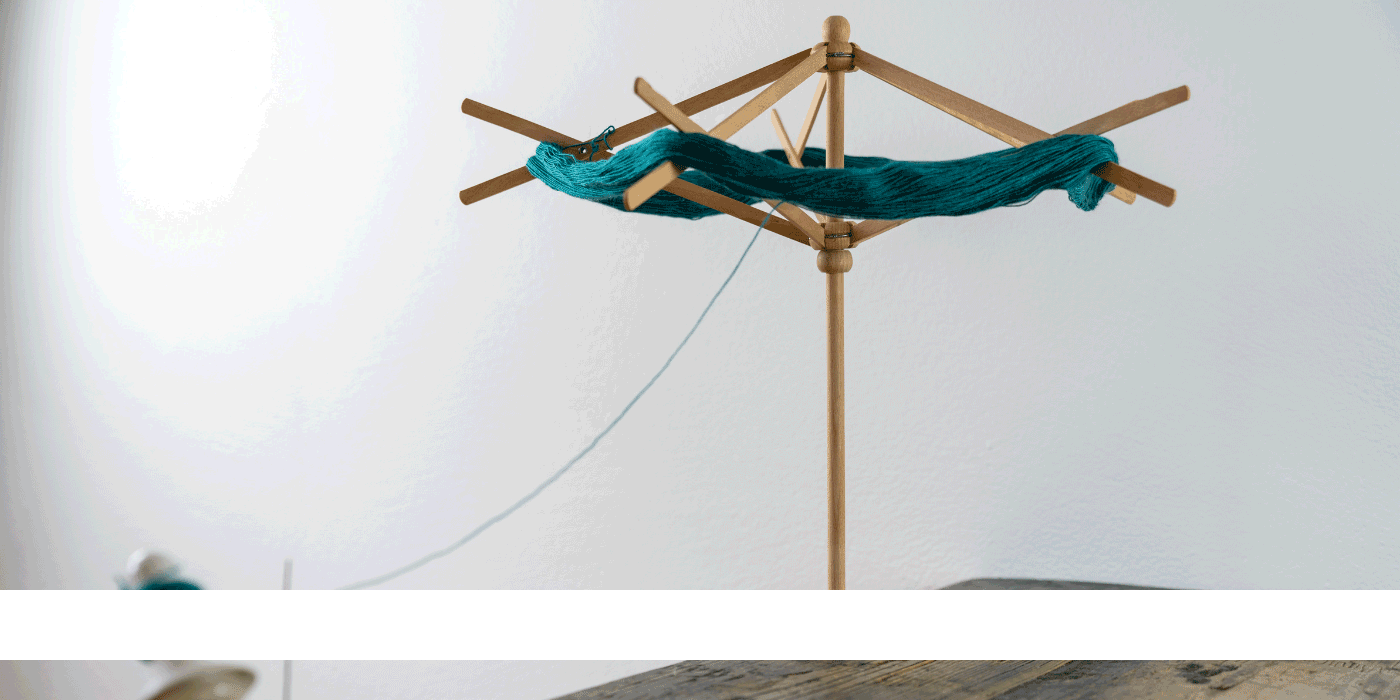 how do you thread a ball winder yarn