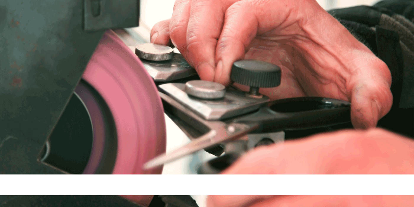 how to use scissor sharpener