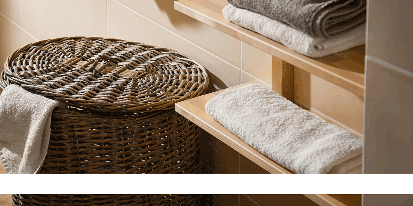 laundry basket with lid