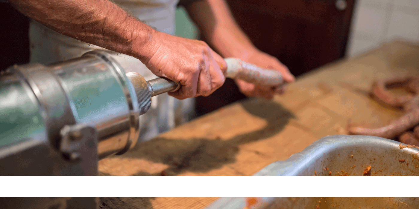 how to use sausage stuffer