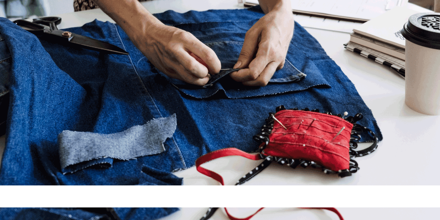 what is the difference between a sewing machine and mending